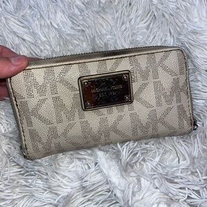 MICHAEL KORS wallet